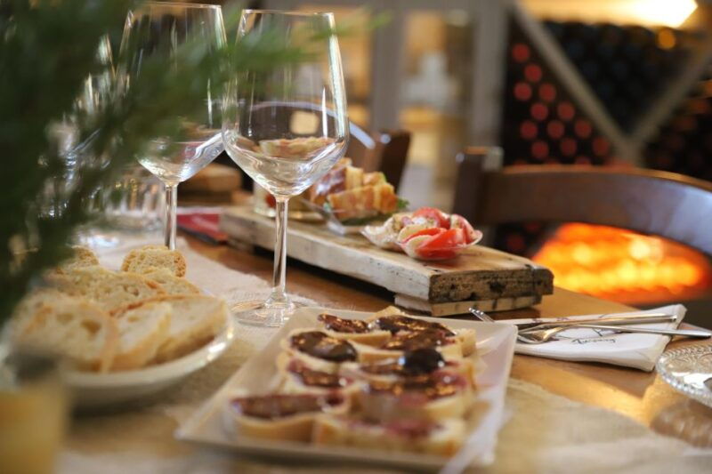 castiglion-fiorentino-wine-flight-charcuterie-board