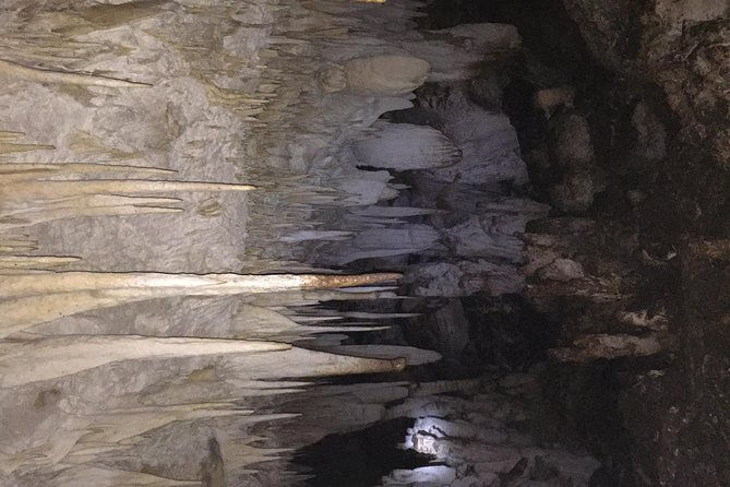 caving-tour-stalactites-stalagmites-hiking-at-national-park