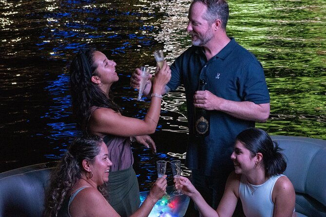 champagne-city-lights-boat-tour-with-photoshoot