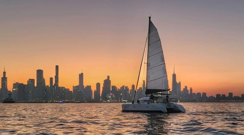chicago-private-catamaran-sailing-for-up-to-12-people
