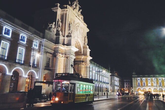 christmas-lights-tour-of-lisbon-in-private-eco-tuk-tuk