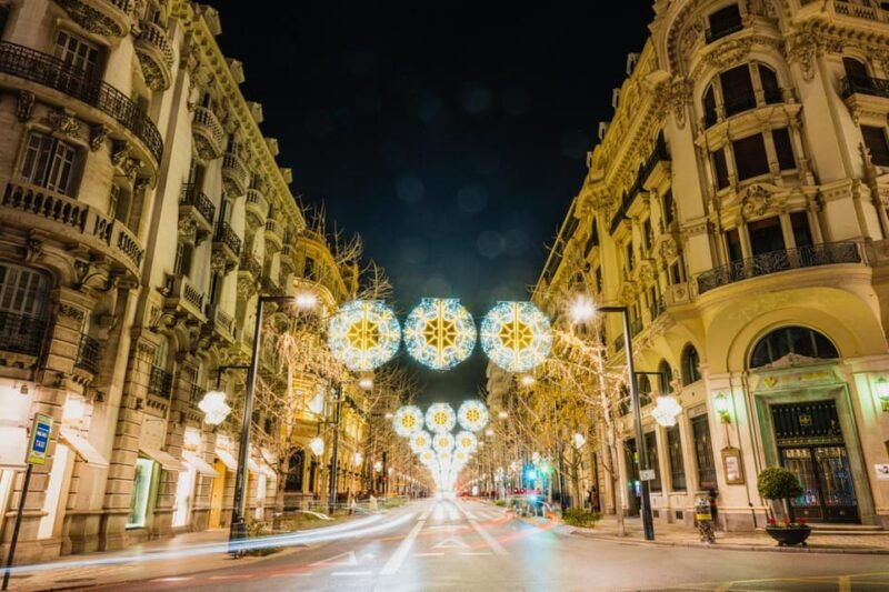 christmas-magic-walking-granadas-historic-highlights