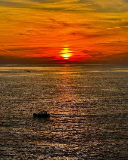 cinque-terre-sunset-boat-tour