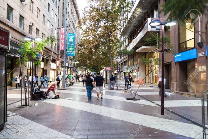 city-walking-tour-of-the-historic-center-of-santiago