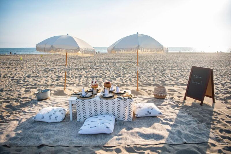classic-beach-picnic-in-santa-monica