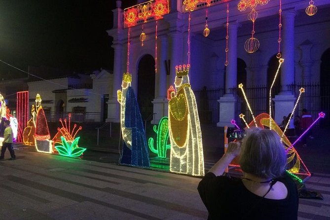 combo-tour-christmas-lights-and-medellin-city-tour-including-traditional-food