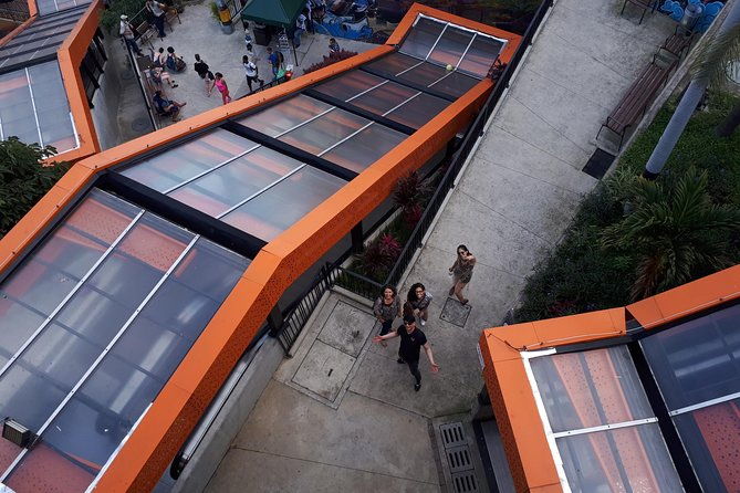 comuna-13-private-guided-tour-in-medellin