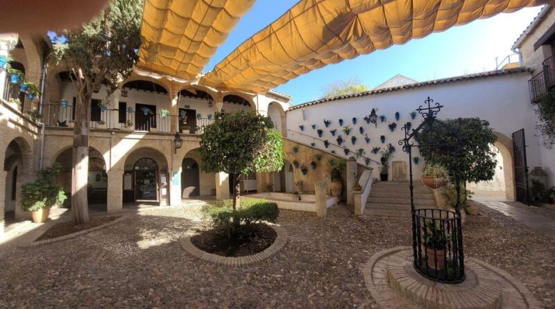 cordoba-mid-morning-walk-small-groups-native-english
