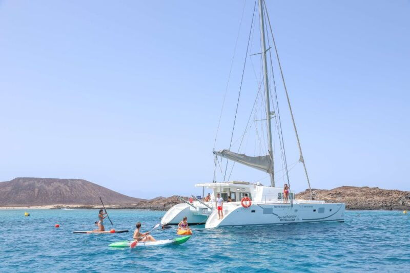 corralejo-adults-only-catamaran-day-trip-to-lobos-island