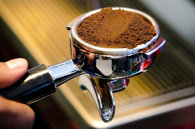 costa-rican-chocolate-tasting-with-a-coffee-or-hot-chocolate