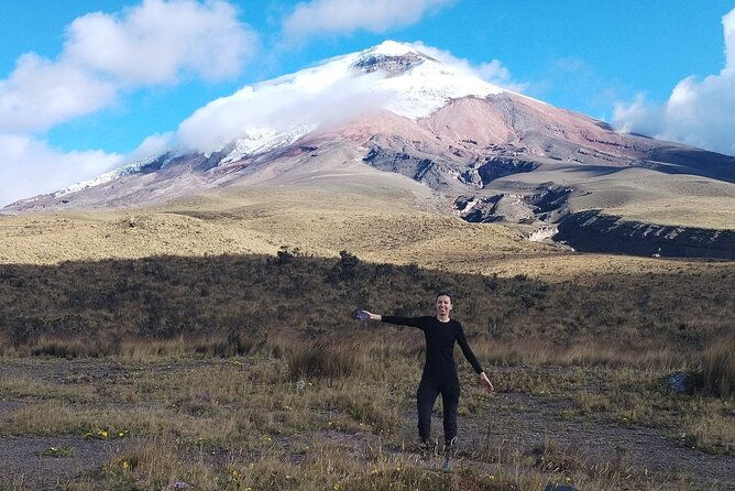 cotopaxi-volcano-biking-private-tour-vip