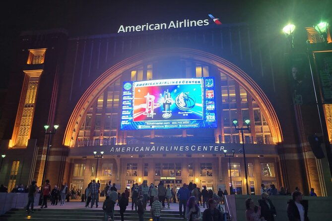 dallas-mavericks-basketball-game-at-american-airlines-center