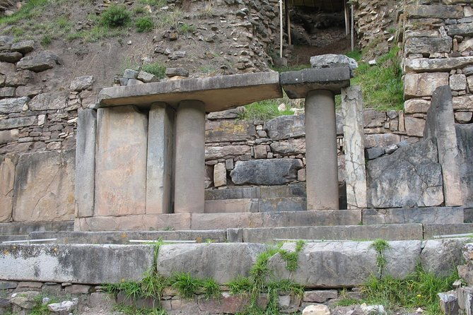 day-trip-to-the-pre-inca-ruins-of-chavin-from-huaraz