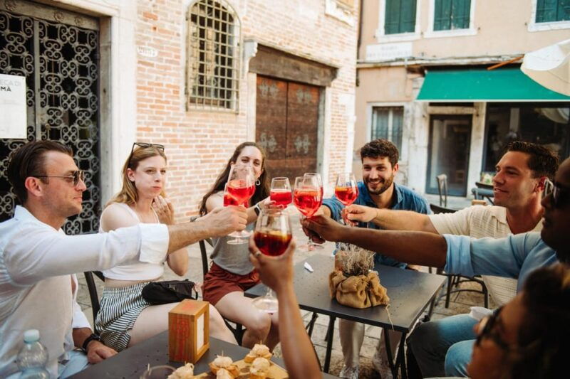 devour-venice-authentic-food-wine-guided-evening-tour