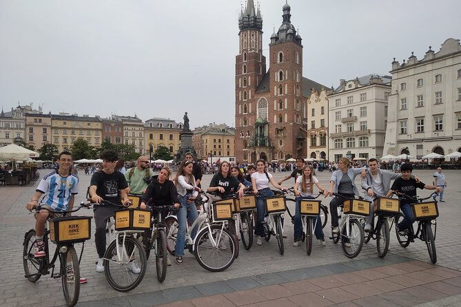discover-the-jewish-quarter-with-a-bike-tour