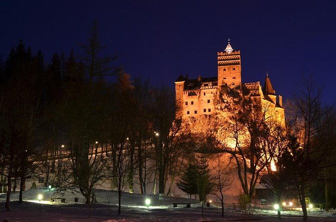 draculas-castle-and-draculas-royal-court-trip