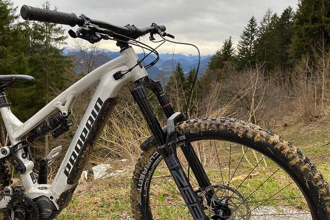e-mountain-bike-tour