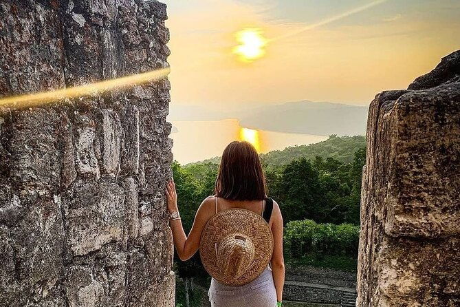 enjoy-the-sunset-on-top-of-a-mayan-pyramid-in-yaxha-private-tour-from-flores