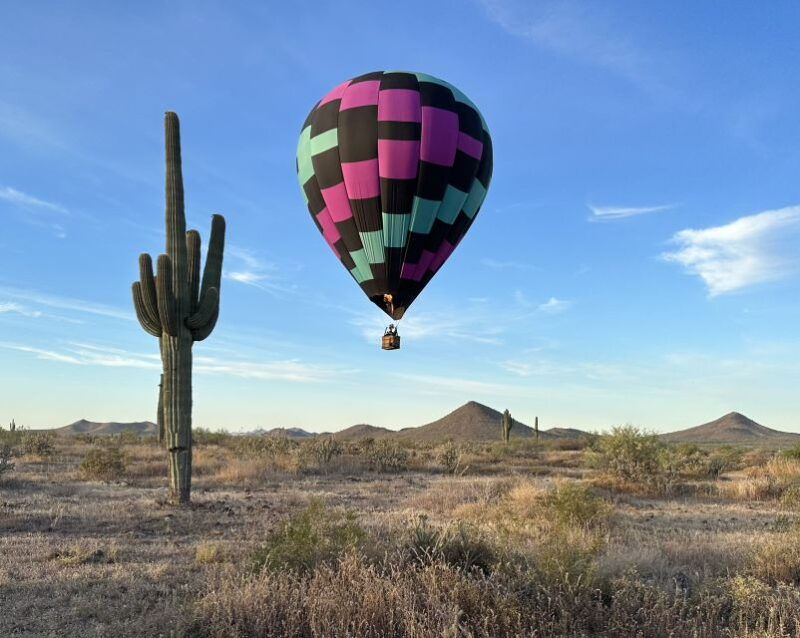 epic-sonoran-sunrise-balloon-flight