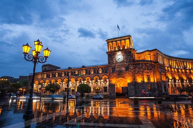 evening-coffee-walk-in-warm-yerevan-2025