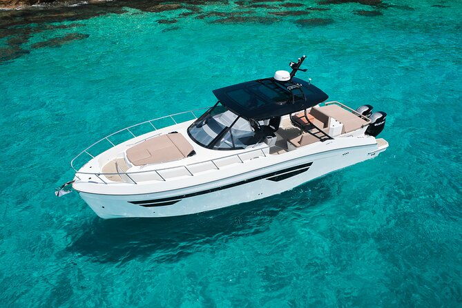 experience-a-day-at-formentera-on-our-beautiful-oryx-yacht