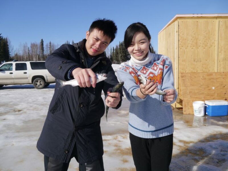 fairbanks-aurora-ice-fishing-tour