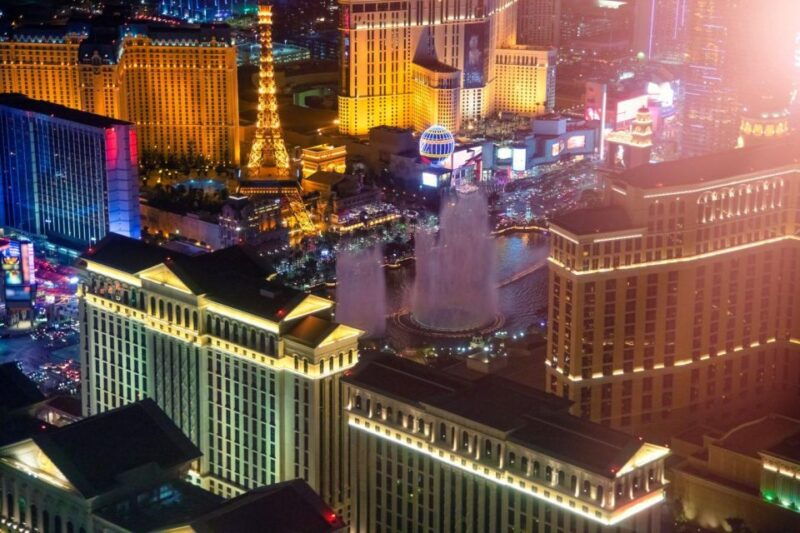 family-fun-in-old-vegas-a-fremont-street-adventure