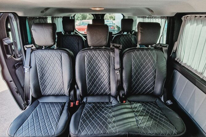 faro-airport-private-transfers-minibuses-8-seats