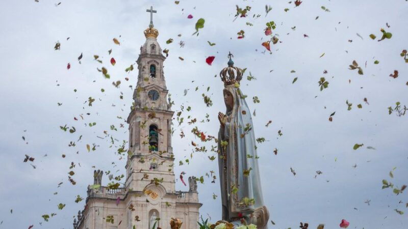 fatima-obidos-and-nazare-full-day-private-tour