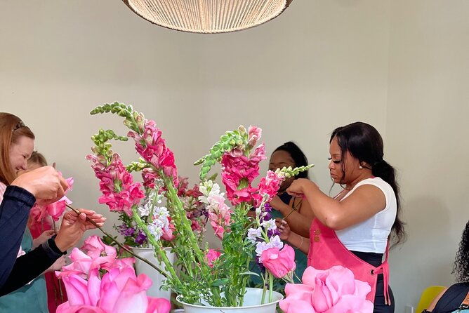 floral-workshop-at-bloom-and-gather-houston