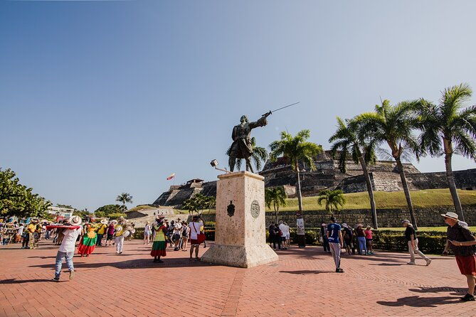 fortress-old-town-and-shopping-in-cartagena-only-for-cruisers