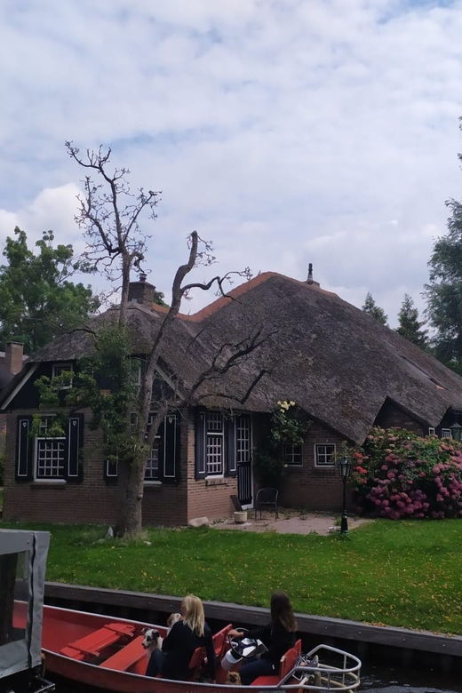 from-amsterdam-private-tour-to-giethoorn