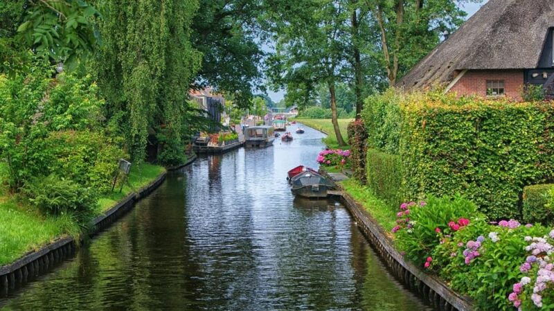 from-amsterdam-zaanse-schans-and-giethoorn-countryside-trip