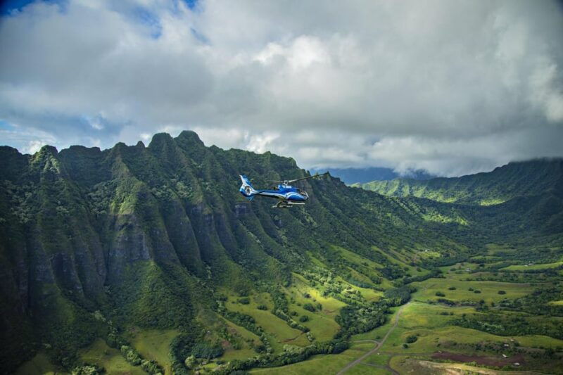from-honolulu-complete-oahu-island-helicopter-tour