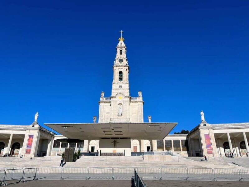 from-lisbon-nazare-fatima-and-batalha-day-trip
