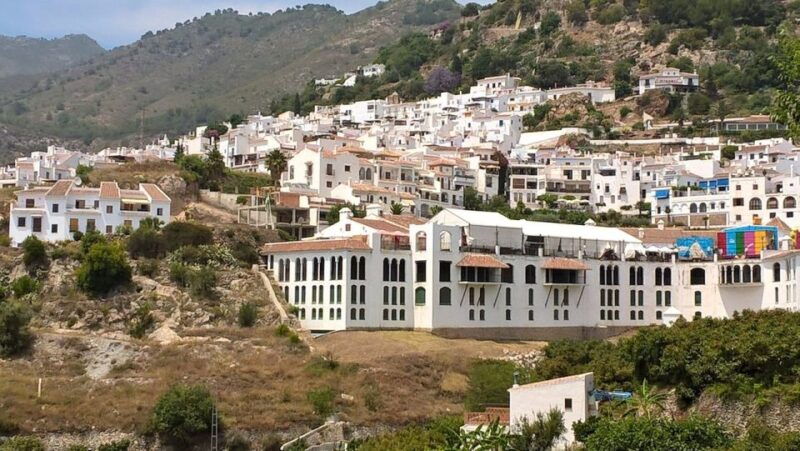 from-malaga-guided-day-trip-to-villages-nerja-frigiliana