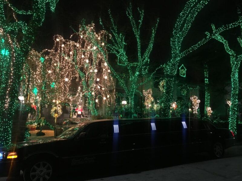 from-manhattan-private-brooklyn-christmas-tour-by-limousine
