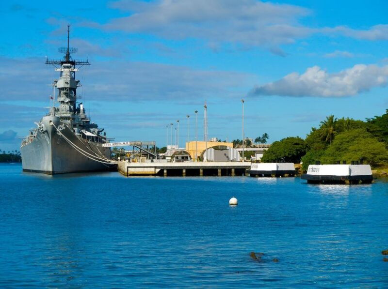 from-maui-kauai-or-kona-pearl-harbor-heroes-deluxe