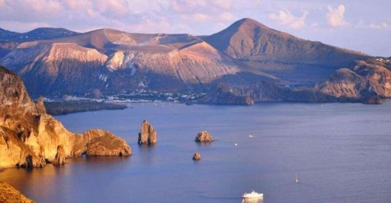 from-milazzo-lipari-and-vulcano-day-trip-2