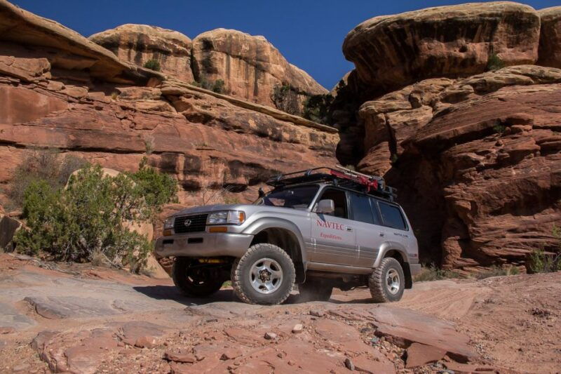 from-moab-lavender-canyon-4x4-drive-hiking-combo-tour