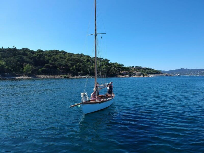 from-port-grimaud-half-day-classic-yacht-sailing-experience