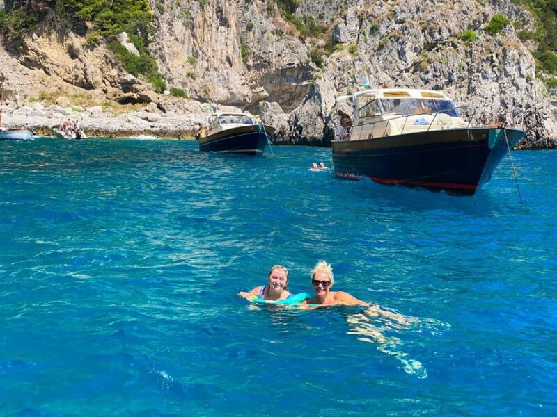 from-positano-sail-to-capris-stunning-beauty