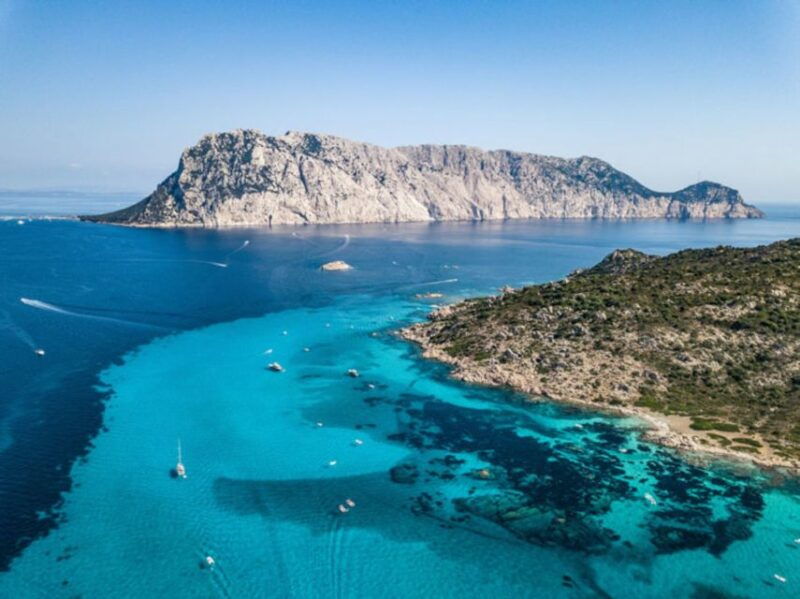 from-san-teodoro-diving-for-experts-in-tavolara-and-molara