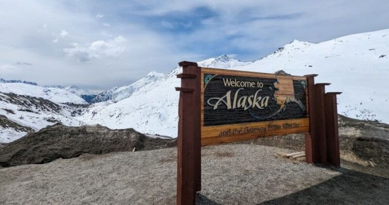 from-skagway-skagway-city-white-pass-summit-guided-tour