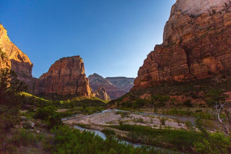 from-springdale-greater-zion-scenic-hiking-tour
