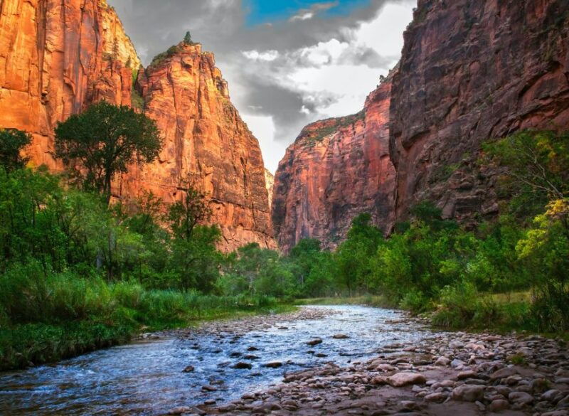 from-springdale-the-zion-narrows-hike-with-lunch