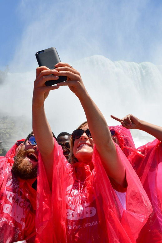 from-toronto-niagara-falls-bus-tour-with-boat-cruise