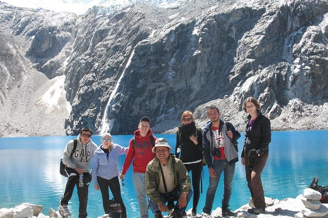 full-day-hike-to-lake-69-in-the-cordillera-blanca-from-huaraz-peru