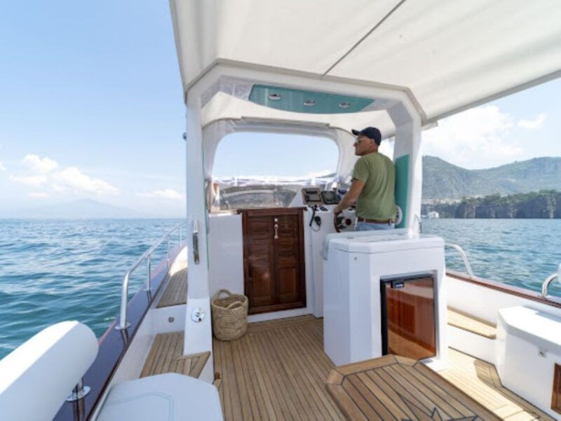 full-day-private-boat-tour-of-amalfi-coast-from-positano-3
