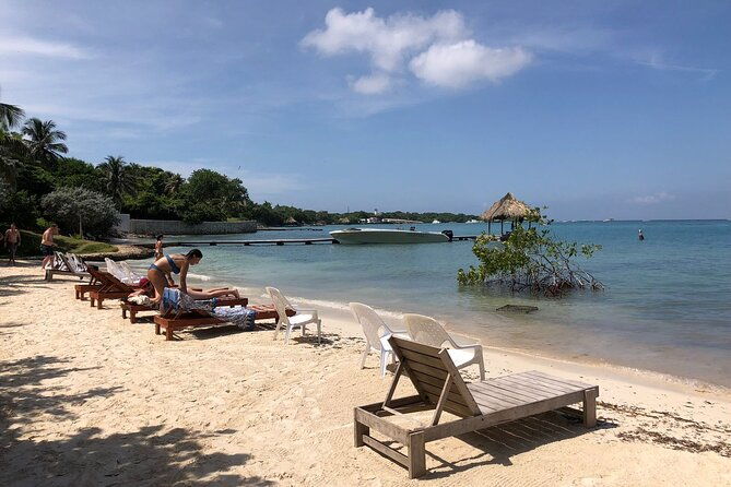 full-day-tour-rosario-islands-playa-blanca-cholon-and-baru